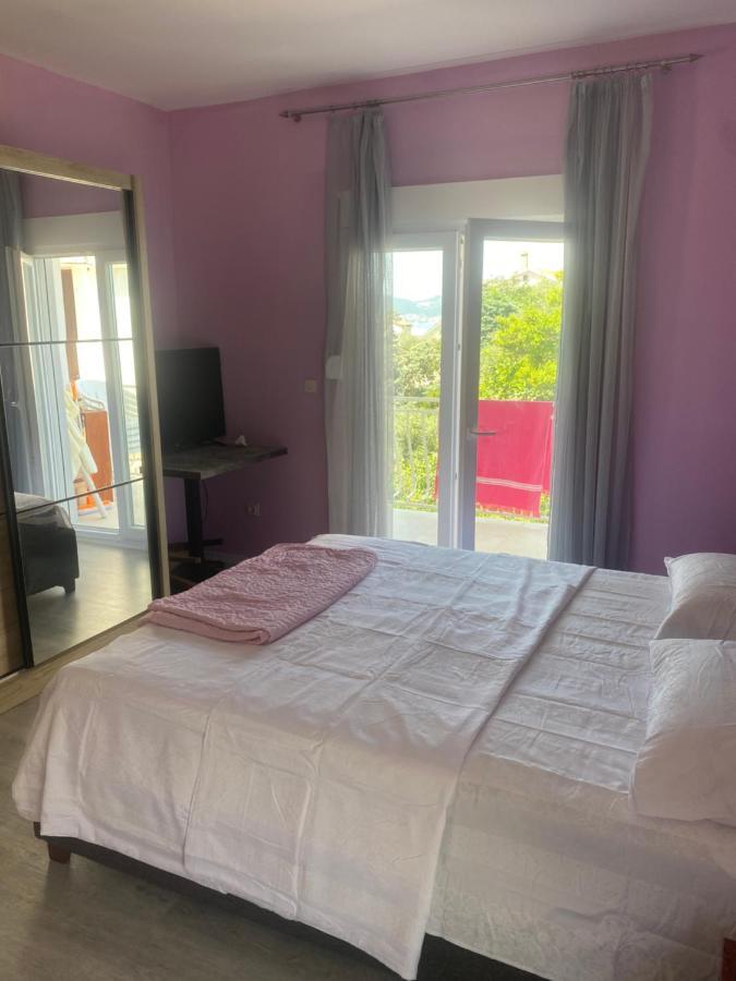 Apartman Lara Sveti Stefan Exteriör bild
