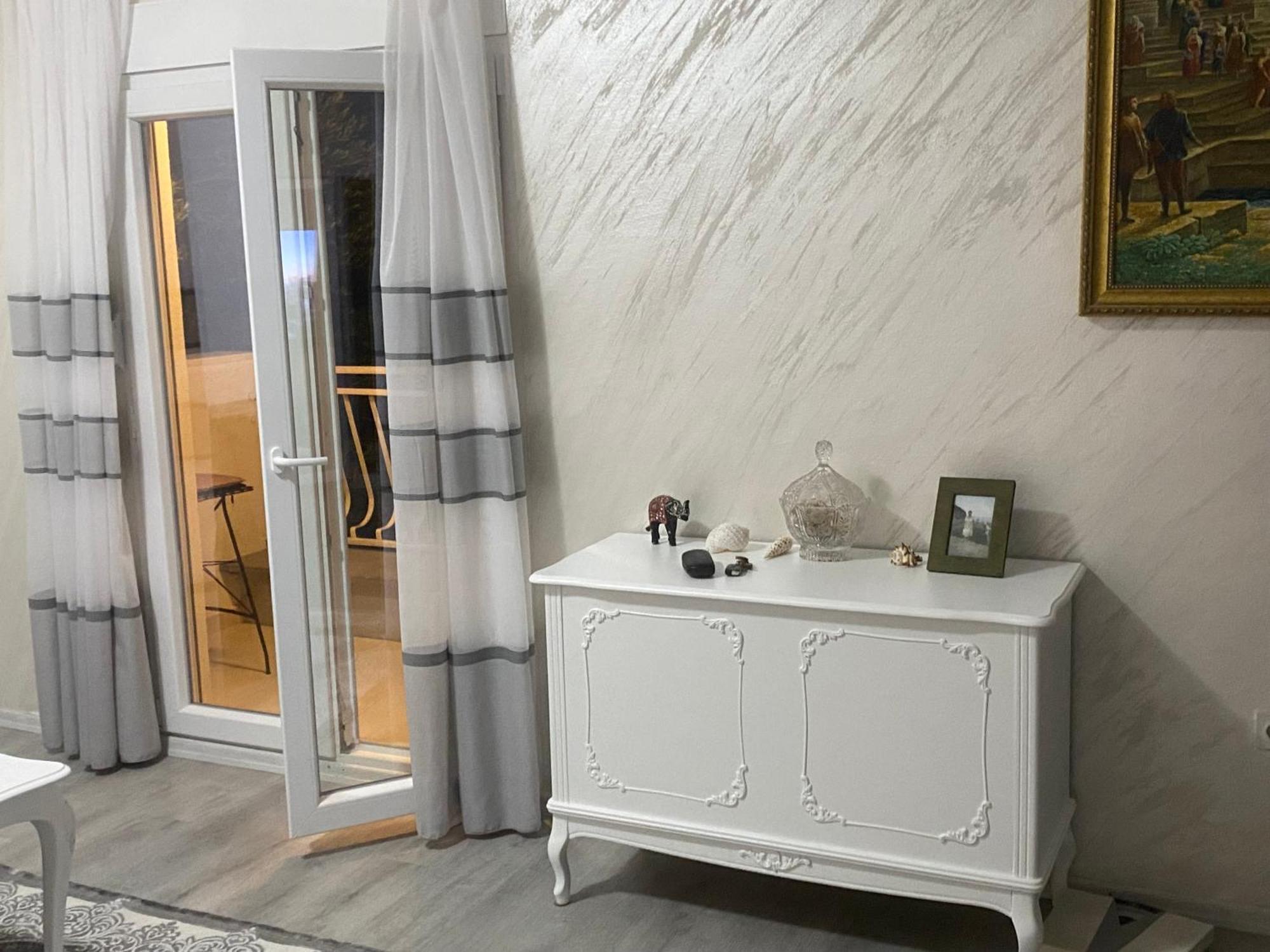 Apartman Lara Sveti Stefan Exteriör bild
